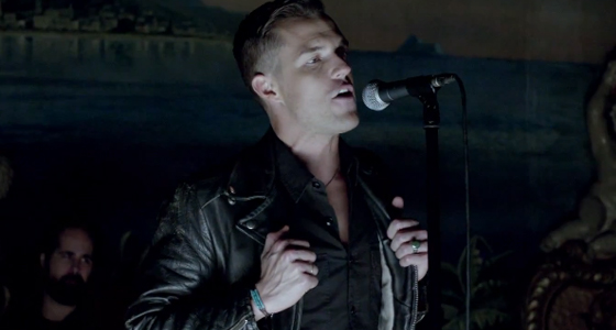 Video Premiere: The Killers – Here With me